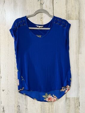 Pink Republic Royal Blue Lace-Up Shoulder Floral Sheet Back Tunic Top